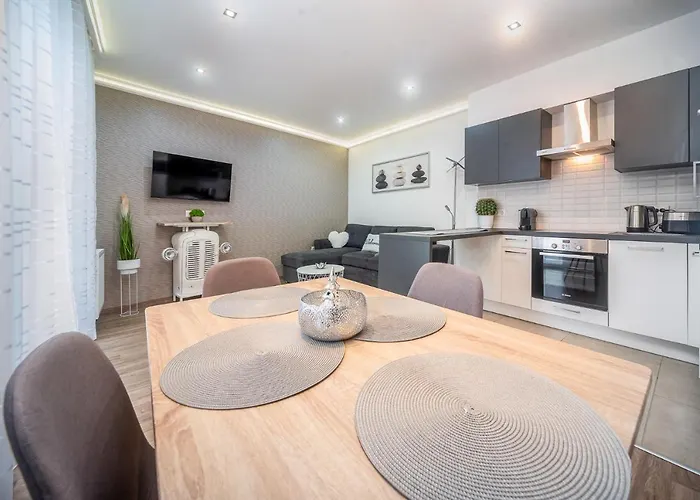 Grace Pine 3 * Budapest