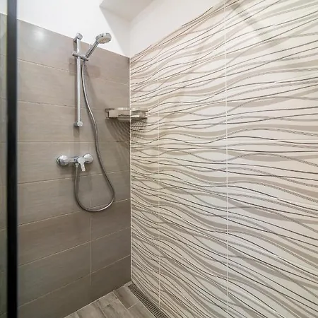Apartamento Grace Pine 3
